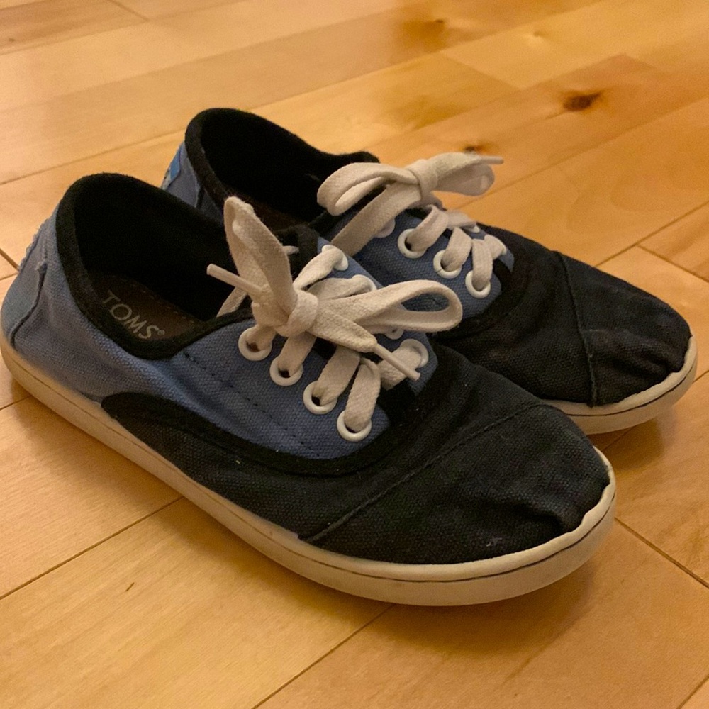 Toms Canvas Lace Up Sneakers - light blue and navy - size 1